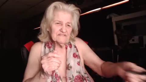 Snapshot of cat9paw chatting on February 26, 5:21 pm cat online show from February 26, 5:21 pm