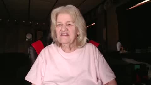 Snapshot of cat9paw chatting on February 21, 7:54 pm cat online show from February 21, 7:54 pm