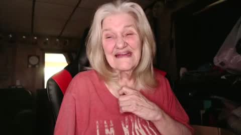 Snapshot of cat9paw chatting on October 1, 7:35 pm cat online show from October 1, 7:35 pm