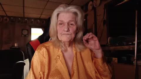 Snapshot of cat9paw chatting on September 15, 7:15 pm cat online show from September 15, 7:15 pm