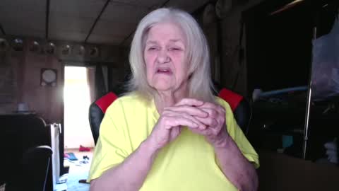 Snapshot of cat9paw chatting on October 20, 6:13 pm cat online show from October 20, 6:13 pm