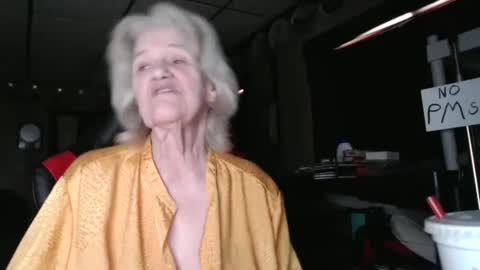 Snapshot of cat9paw chatting on February 11, 5:50 pm cat online show from February 11, 5:50 pm