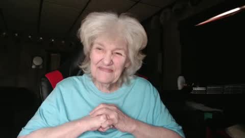 Snapshot of cat9paw chatting on February 18, 4:25 pm cat online show from February 18, 4:25 pm