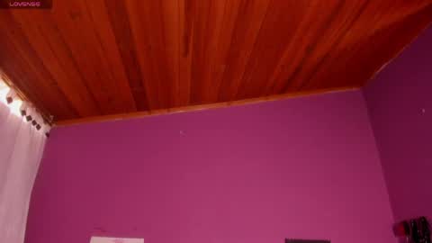 Cata green model independient online show from April 6, 7:26 pm