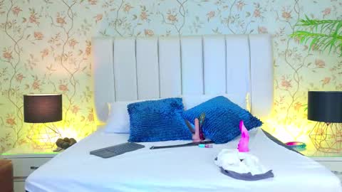 Dani   online show from October 29, 8:42 pm