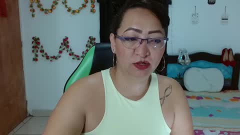 isabel online show from January 25, 9:36 am