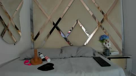 Snapshot of cataleyaxht chatting on October 15, 12:28 pm cataleyaxht online show from October 15, 12:28 pm