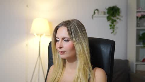 catecrago  online show from September 29, 12:59 pm