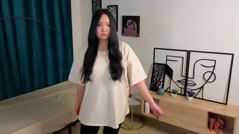 Hello My name is Mary  im new model here and little but shy but curious. online show from January 18, 12:47 pm