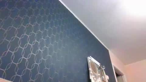 Im yours online show from January 7, 6:45 pm