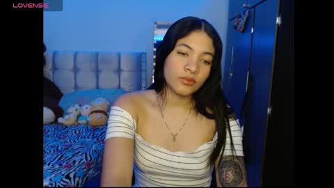 Snapshot of caylinn19 chatting on October 5, 4:10 am Caylinn online show from October 5, 4:10 am