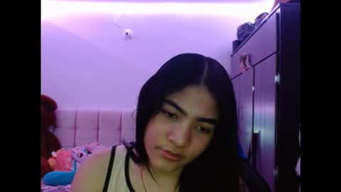 Snapshot of caylinn19 chatting on September 24, 2:51 am Caylinn online show from September 24, 2:51 am