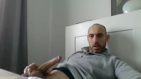 cedric223 online show from February 14, 1:51 pm