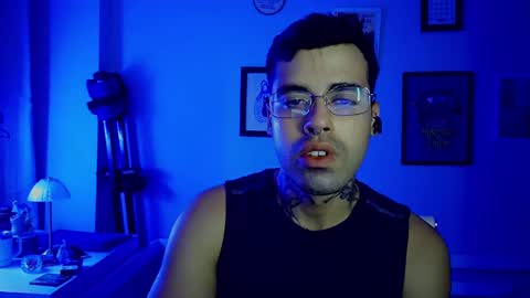 Snapshot of celesluddenn chatting on October 12, 6:50 am Celes online show from October 12, 6:50 am