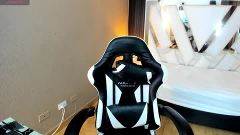 SARA  online show from February 28, 11:58 am