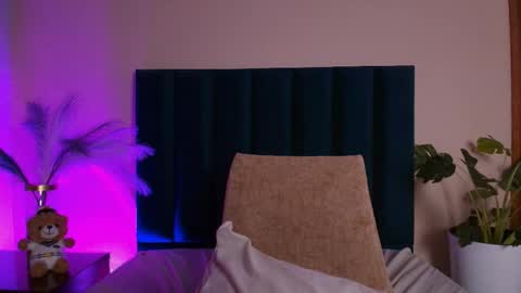 Celeste Quenn online show from June 3, 2:33 pm