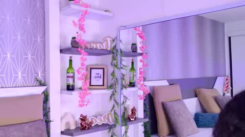 Snapshot of celine_lee chatting on October 9, 6:35 pm Celine online show from October 9, 6:35 pm