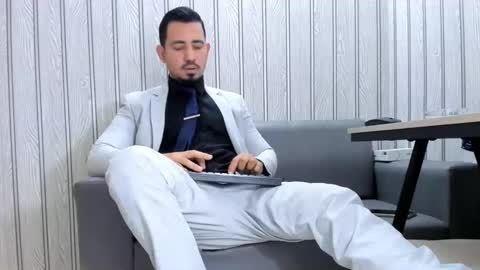 Cesar online show from February 6, 4:54 pm