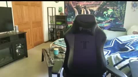 Marie online show from April 21, 3:08 pm