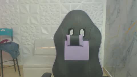 chacorta_ online show from February 11, 2:21 pm