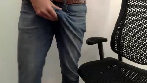 Chags online show from March 11, 5:27 pm