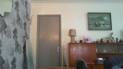 Champers online show from February 15, 11:28 am