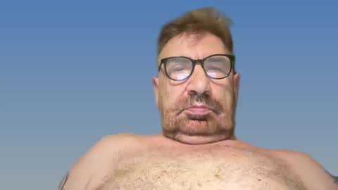 champsex305610 online show from December 1, 9:28 pm