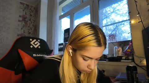 Nancy online show from December 17, 7:15 am