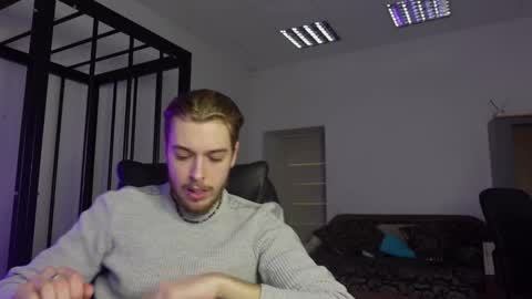 CHARLES SINS online show from February 6, 1:32 pm