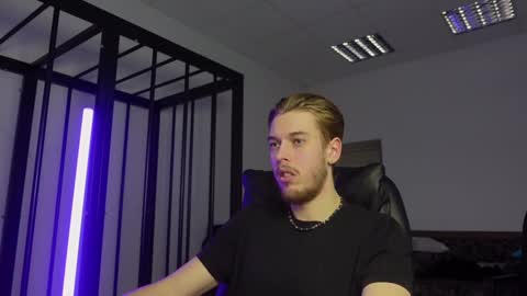 CHARLES SINS online show from February 7, 2:26 pm