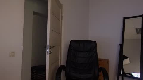 CHARLES SINS online show from March 2, 5:04 pm