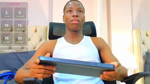 charlesbrown_ online show from November 20, 1:42 pm