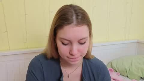 Ariel online show from April 23, 7:49 am