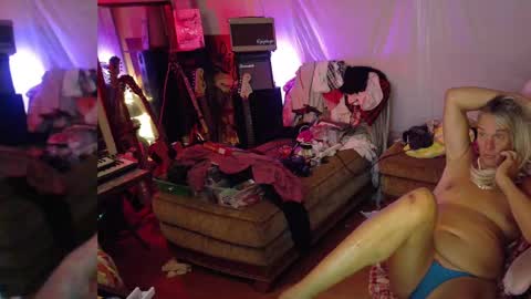 Charli online show from September 17, 1:09 am