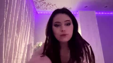 Freya online show from January 14, 4:37 pm