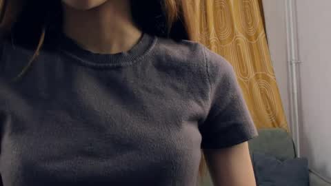 Yumi online show from April 21, 7:15 am