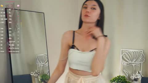 Yumi online show from March 13, 9:18 pm