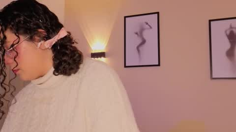 You honey online show from March 18, 12:00 pm