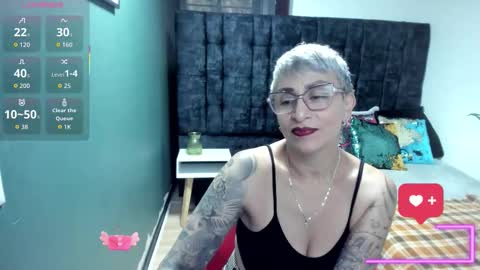 CHARLOTTE GRAY online show from December 18, 7:42 pm