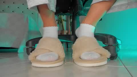 charlotte  grey online show from December 20, 9:11 pm