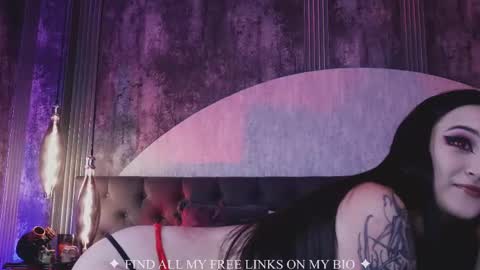 Charlotte online show from April 15, 7:58 pm