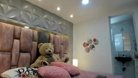 Charlotte Icee online show from April 22, 3:41 pm