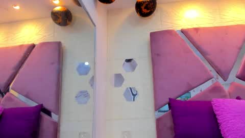 Charlotte Icee online show from November 10, 3:37 pm