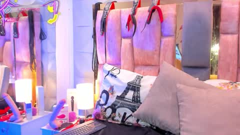 CHARLOTTELANDRY online show from September 24, 5:41 pm