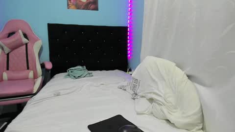 charlotte_xc online show from February 24, 1:13 am