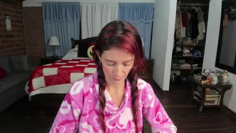 Charlotte online show from October 25, 12:33 am