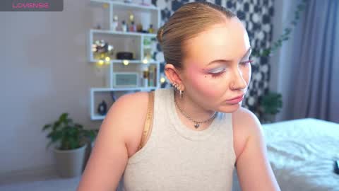 my fansly Charming daisy              My Wishlist  for new toys     online show from April 2, 10:11 am