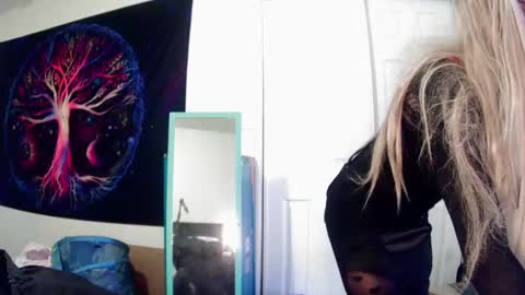 Miss Chocolate online show from December 15, 6:59 pm