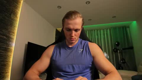 Chase Reed online show from November 12, 12:35 am