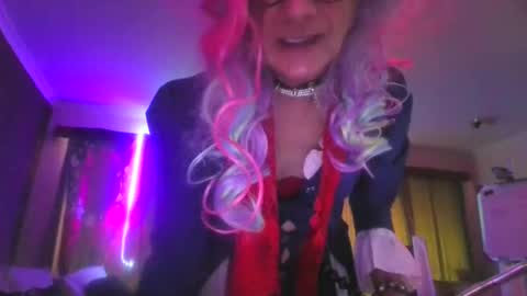 We Chat online show from October 15, 2:26 am